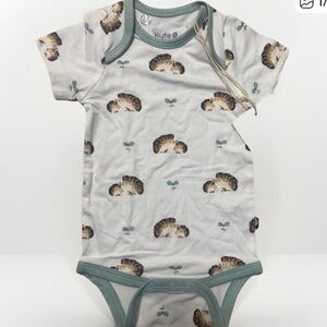 Kyte BABY hedgehog nwt Kids One Piece Footie
